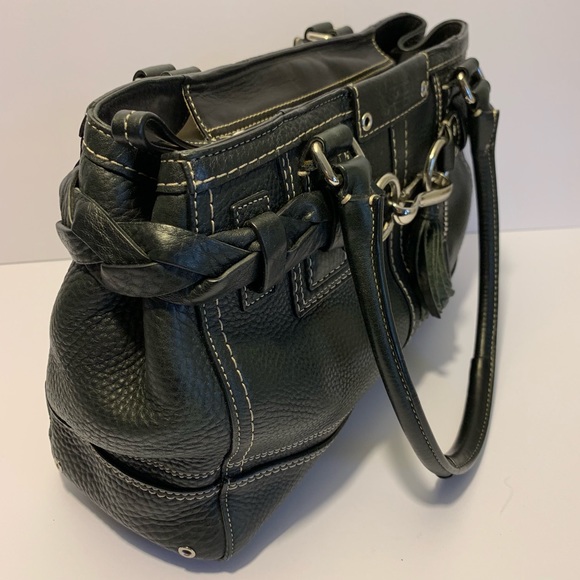 Coach - Picture 2 of 7